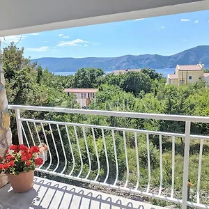 olive-garden-apartments-krk.primorje-gorskikotar.com/