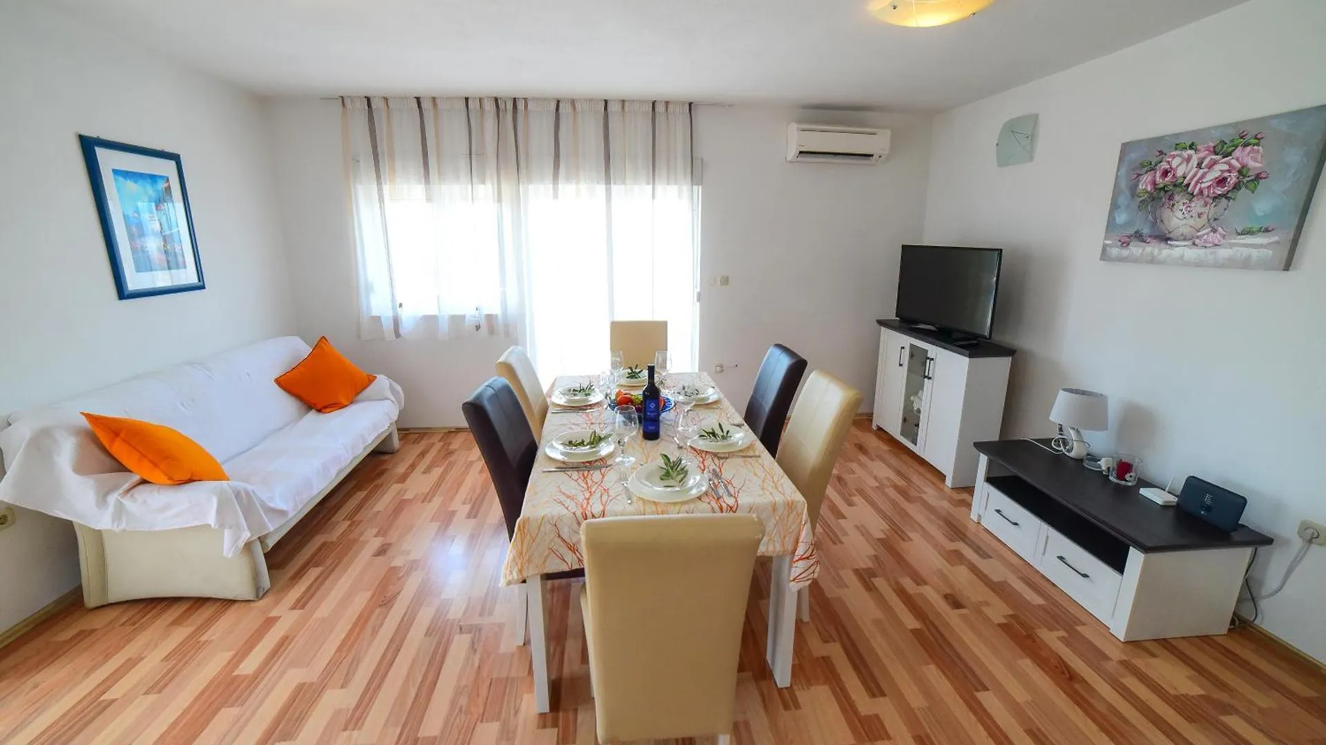Apartmani Lucante Split 0*,  Hırvatistan