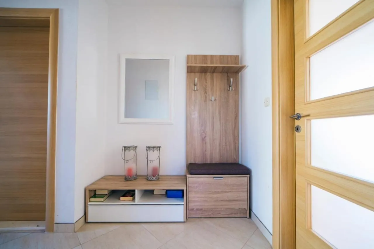 Apartmani Lucante Split 0*,